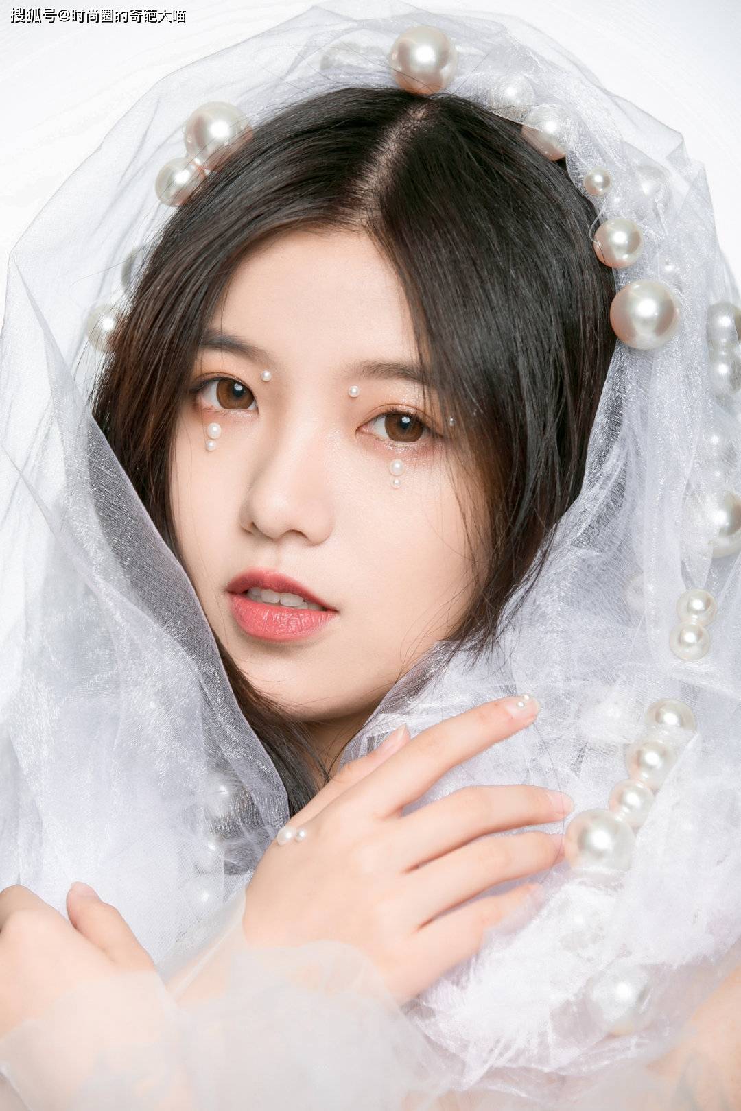 细节|国风妆火出国外?华丽百变日常也能模仿,小小细节就尽显东方美态