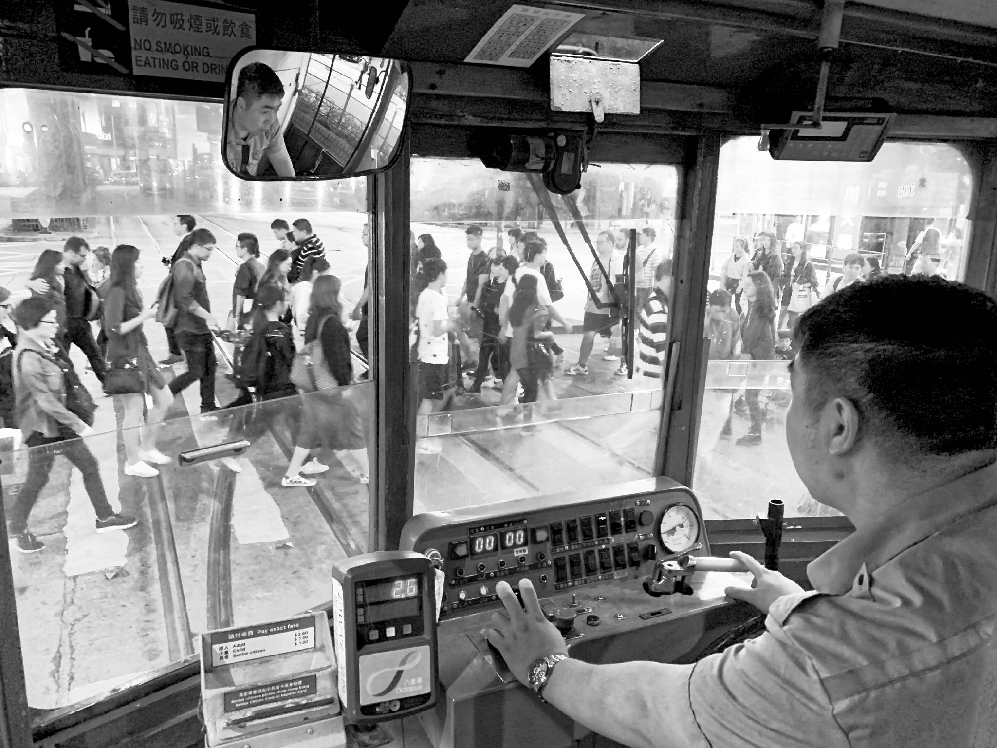 美图|生活就是那匆匆而过的身影，摄影达人的手机街拍。