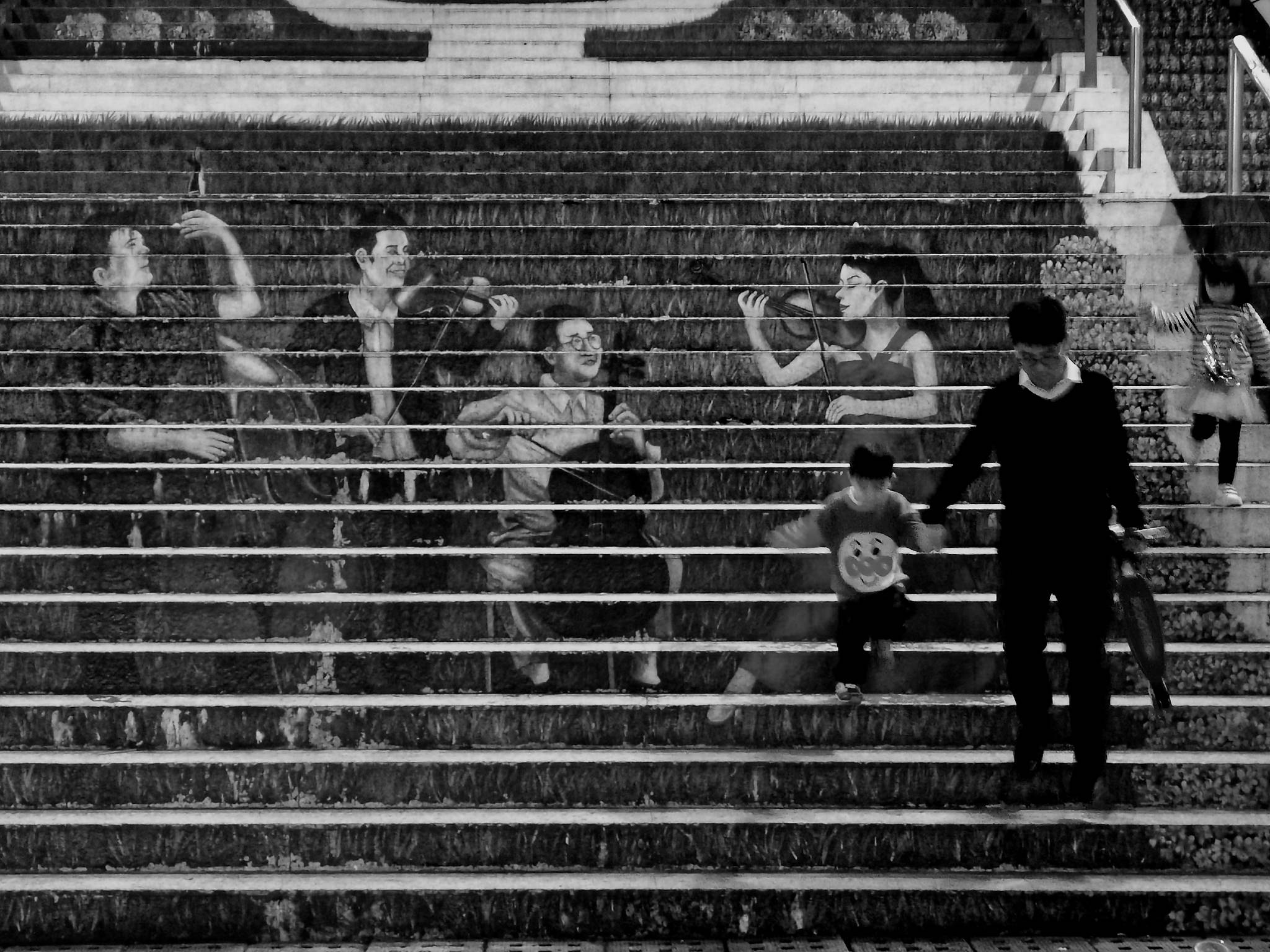 美图|生活就是那匆匆而过的身影，摄影达人的手机街拍。