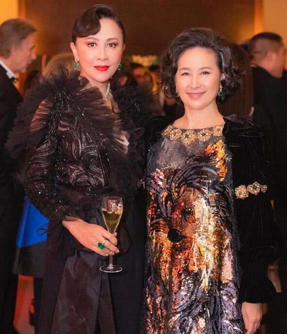 何超琼跟梁安琪谁当家?崩牙驹想来送别何鸿燊,梁安琪答应也没用
