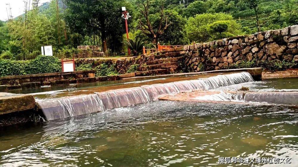 苟坝红色文化旅游景区拍了拍您,并向您发出诚挚邀请