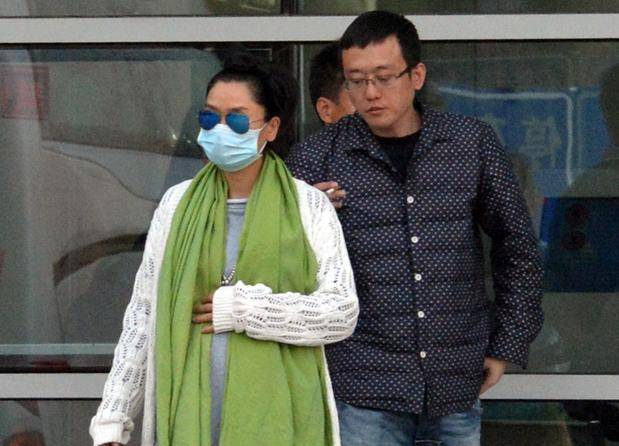 徐明朝二次发声拒绝对Yamy道歉:她本质不坏,只