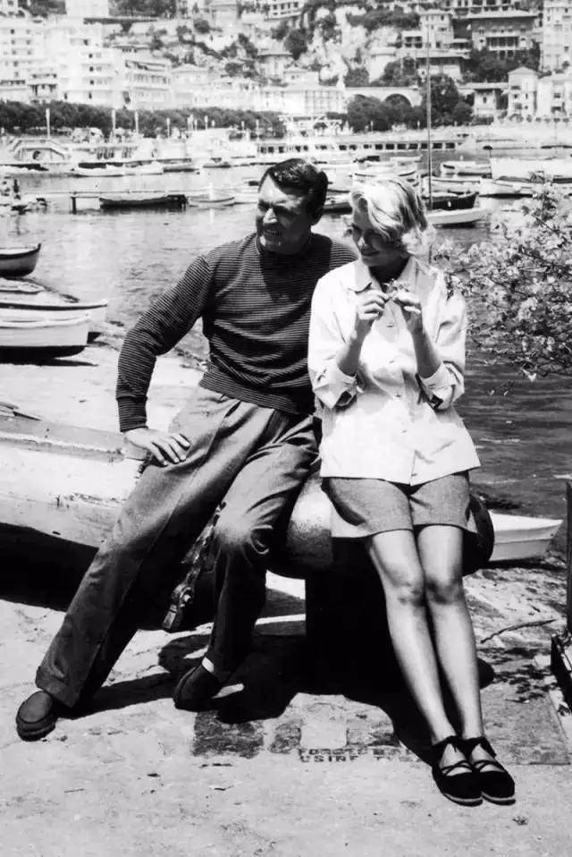 凉鞋|完爆小白鞋！这双神仙凉鞋跪求你买，巨显腿长！