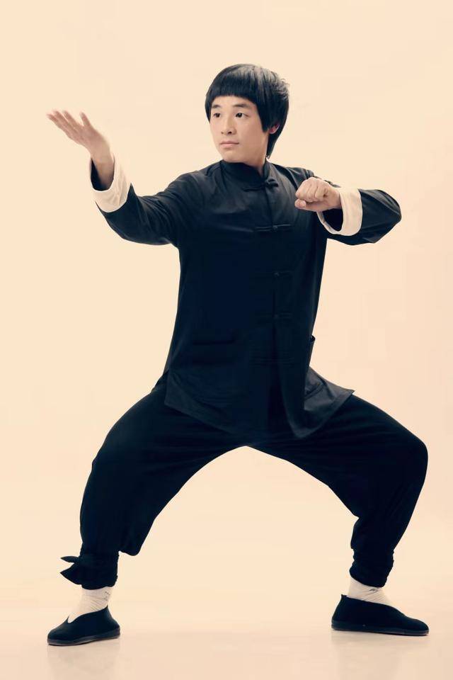 成龙|原创现代李小龙爆料:白冰不是靠成龙上位而是李咏,可惜人已经死了