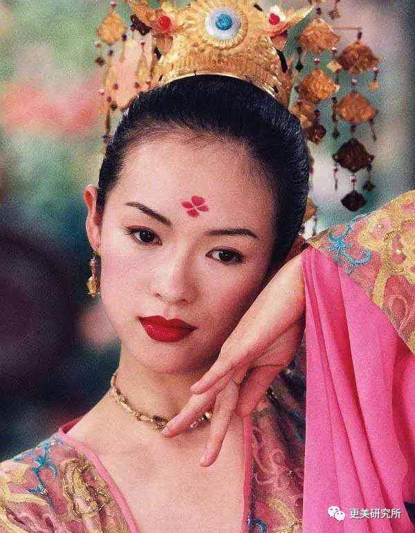 fa|鞠婧祎又换新头，4.0版终于不照骗了？美绝！