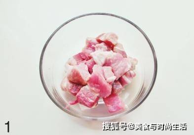 五花肉|在家就能做出风味烧烤，香辣解馋，比烧烤店的还好吃不用炭火烤