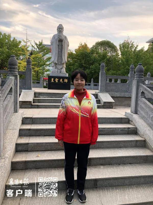 本线|快报! 10省高考分数线出炉, 二本线最多涨39分! 理科头名725分，持续更新……