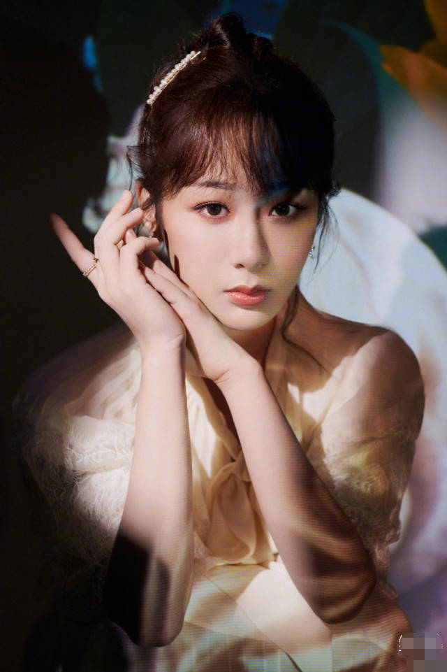 杨紫粉称《知否》原本是杨紫的饼，内涵《中餐