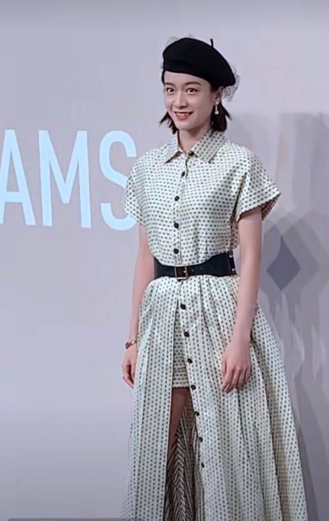 景甜艳|红毯截图，赵丽颖景甜艳压全场，吴谨言发型怪异，王子文脸都变了