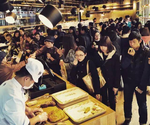 鼻祖|情怀再次输给现实！年赚上亿的网红店鼻祖，这次真要死了？