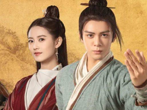 男方|原创当红人气小花恋情被曝光？男方着急否认是心虚吗？