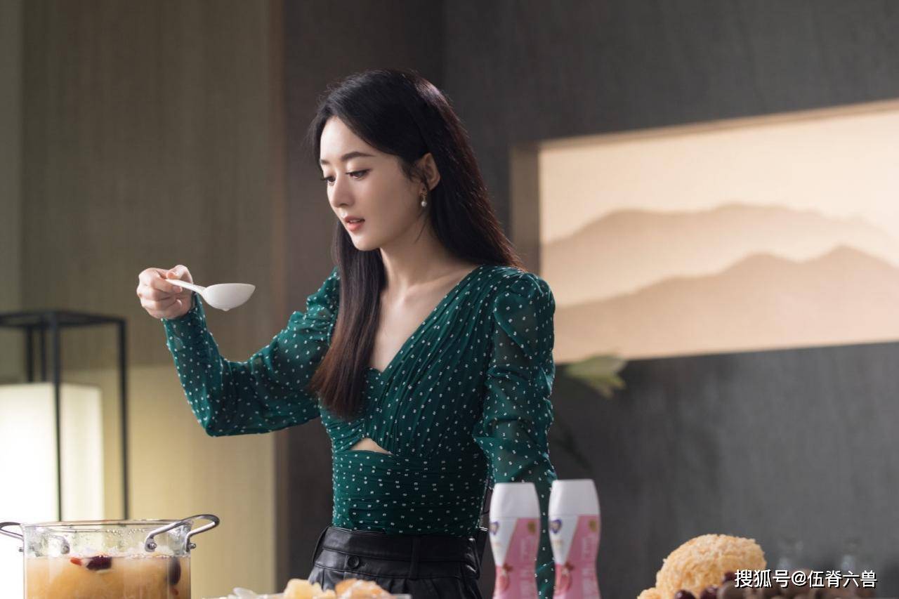 赵丽颖发文为王一博的《街舞3》打 call，却因带