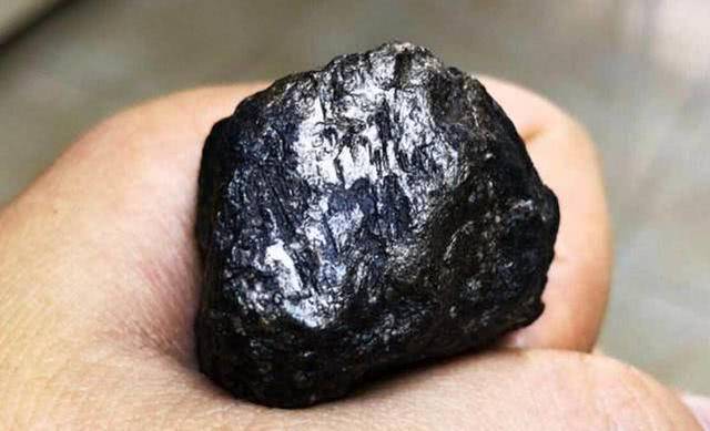 原创最珍贵的石头,比钻石还要贵多,一克就要几个亿