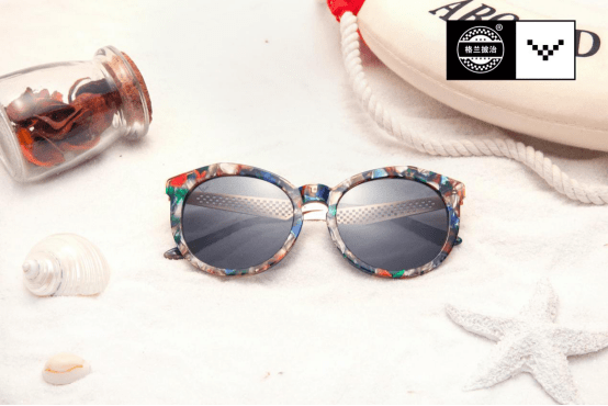 面部|眼镜也是加分项·如何展现独特面部魅力？