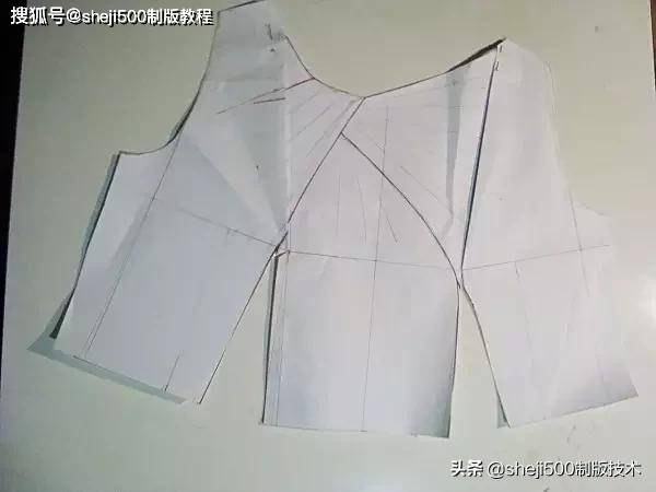 教程|434 扭结裙子纸样及缝制教程