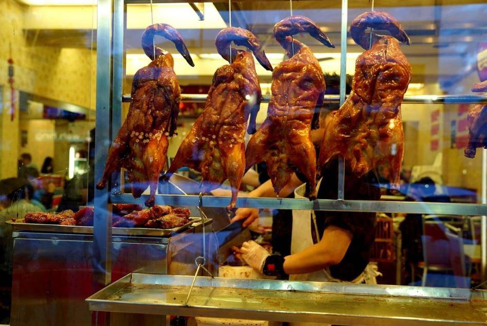 全聚德|全聚德取消门店服务费，菜价整体下调，这时候才想通晚不晚？