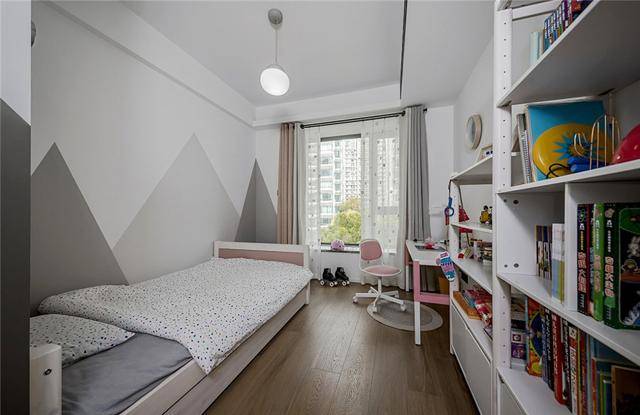 生活|滨湖万丽147平三居室现代风格