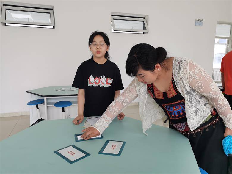 教学|敕勒川实验中学2020级新生“一对一”见面会答疑解惑绘蓝图