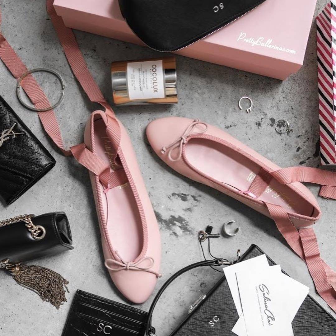 芭蕾|这双平底鞋流行了半个多世纪，让赫本美成经典，杨幂穿出时髦俏皮