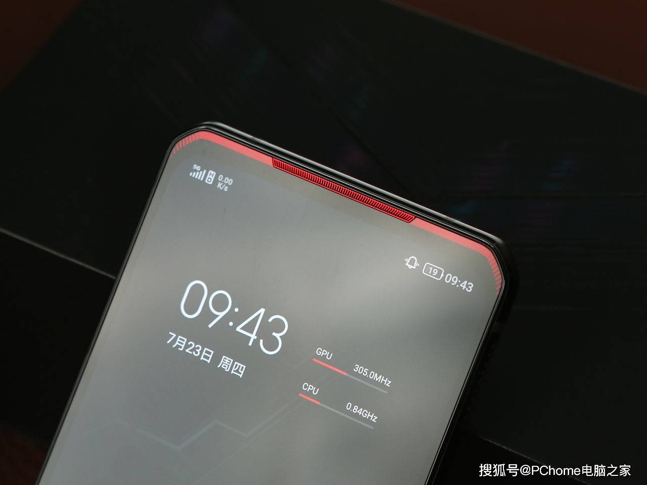 电竞|拯救者电竞手机Pro评测 极致电竞体验设计创意十足