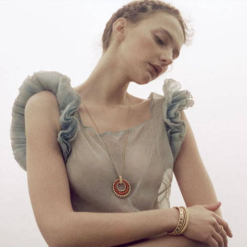 珠宝|5种首饰搭配让你年轻又时尚