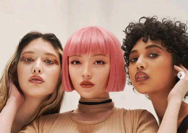 杂志|当网红拍COS上杂志，这个日本知名博主不是人，她是个不存在的女孩