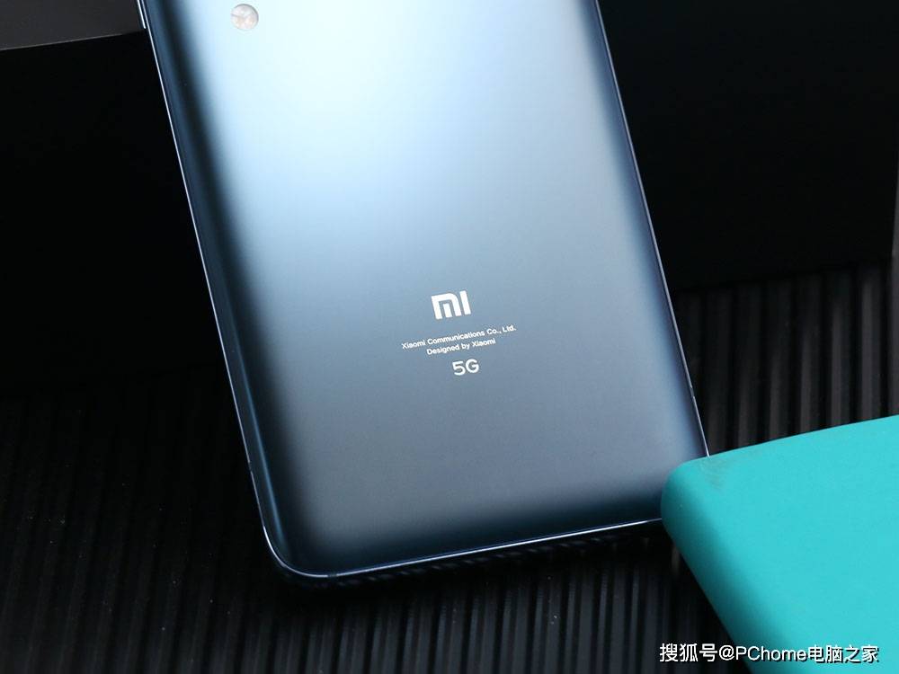 超大|雷军在线疯狂暗示 小米10超大杯要来了