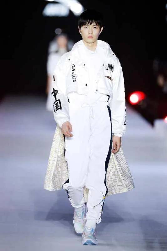 张继科|关晓彤张继科搭档李佳琦带货 这样的直播我想看一百次