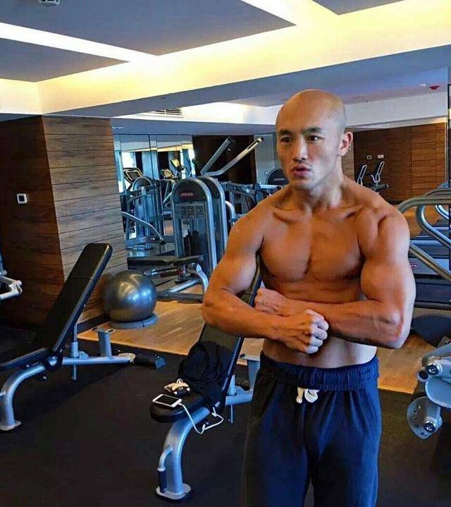 王波|原创武僧一龙再获力挺！著名作家：皮香远太无耻，像狗皮膏药粘着一龙