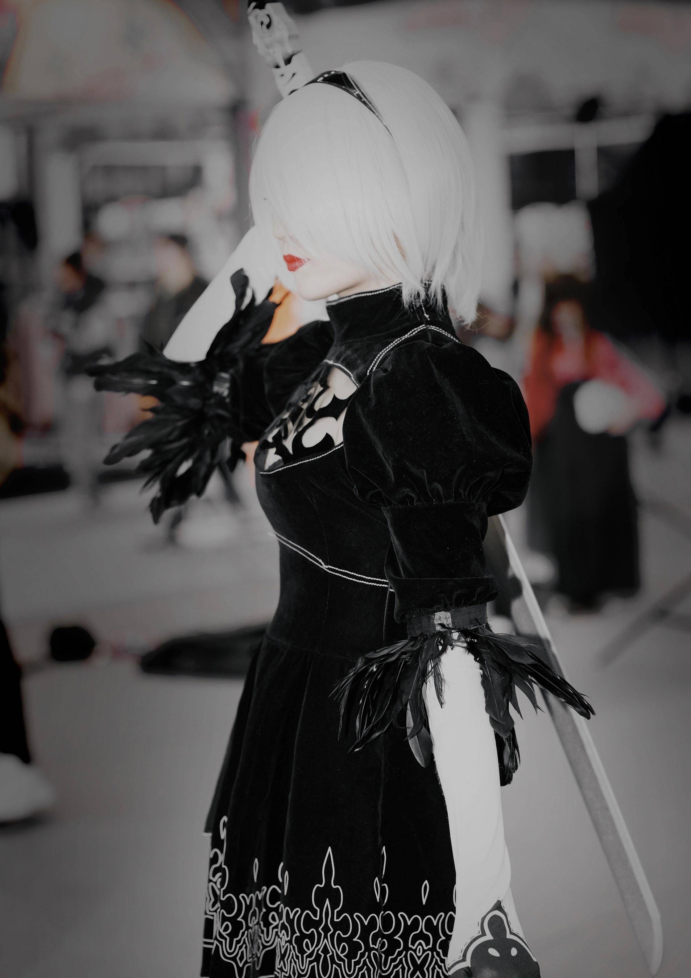 cosplay:《尼尔:机械纪元》2b@夜晚的小e