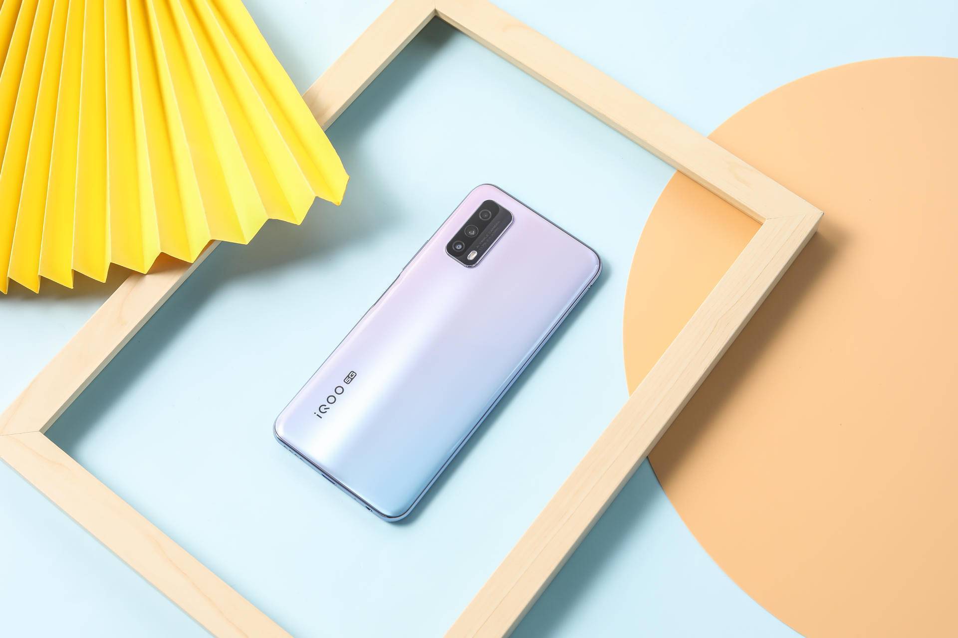 测试|5G手机为何拿续航说事？iQOO Z1x与荣耀30青春版态度很不同