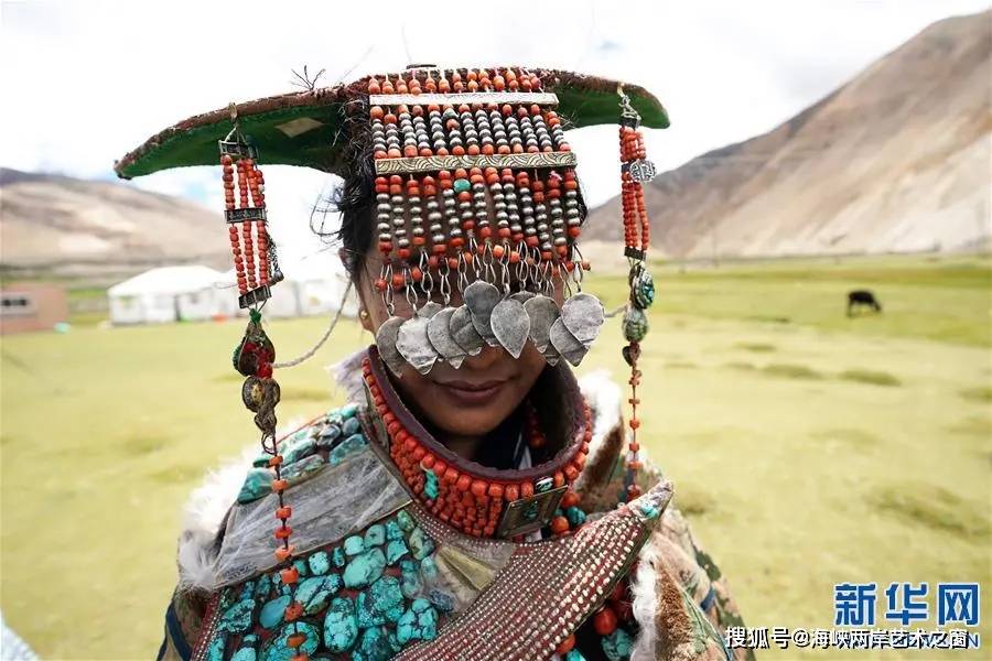 在西藏阿里地区普兰县,至今保留着独特的藏族服饰—普兰服饰.