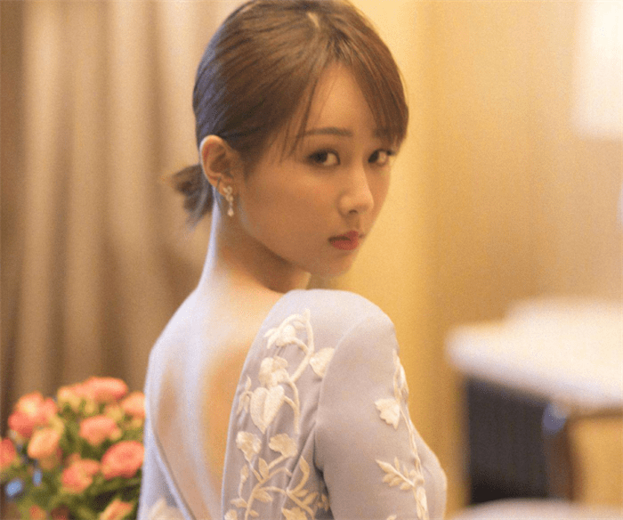 星空综合股份(中国)|
全网电视剧演员影响力排行:赵丽颖第4、杨幂第2 榜首霸榜男神(图4) 星空综合股份(中国)|
全网电视剧演员影响力排行:赵丽颖第4、杨幂第2 榜首霸榜男神(图4)