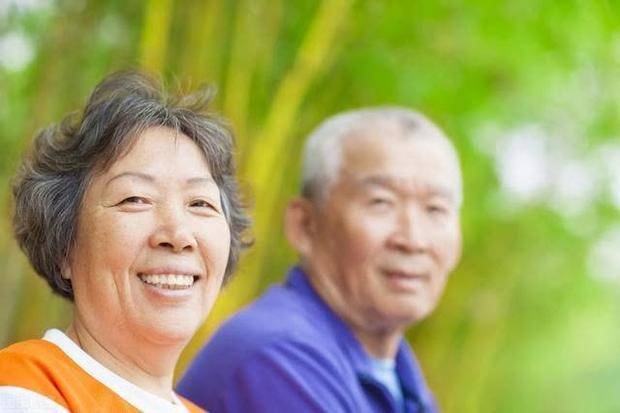最新社保快讯！女性参保人员50岁就可以退休了，来一睹为快