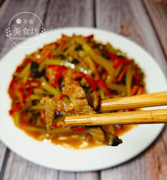 鱼香肉丝家常做法大全窍门 388165a3028245e586e1136aef85eb93.png