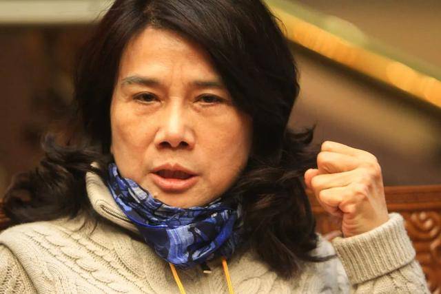 格力市值“悬停”，3年仍在3000亿，都因董明珠没