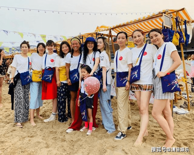 金发|衣服均价100元,3小时筹集1.8万,李嫣一头金发被嘲“不良少女”