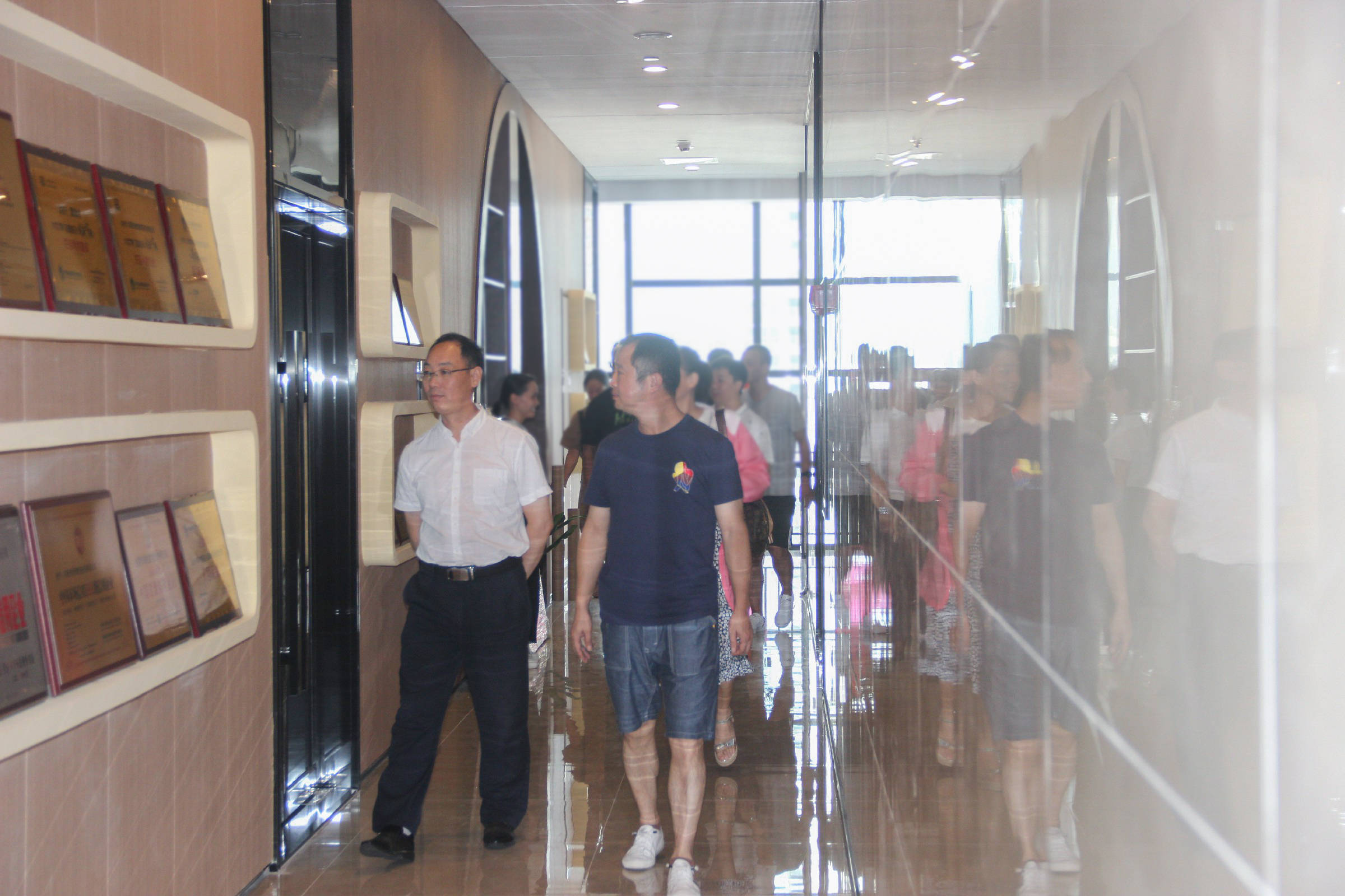 教育|热烈欢迎江西、湖南地区学校领导莅临理想教育集团考察交流