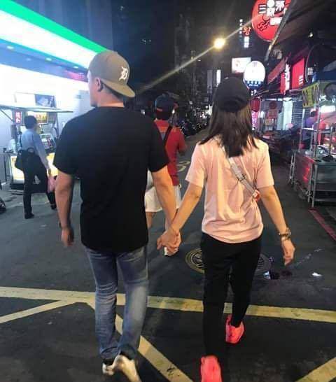 林心如霍建华女儿被赞“长相如偶像剧女主角”，家教严谨有礼貌