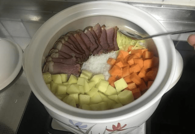 1378338e987b4d2bb8aa1d4190aa6a30.png