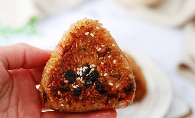 米饭怎么做好吃又管饱 2d91816111a149cc8cdf896f339347af.png