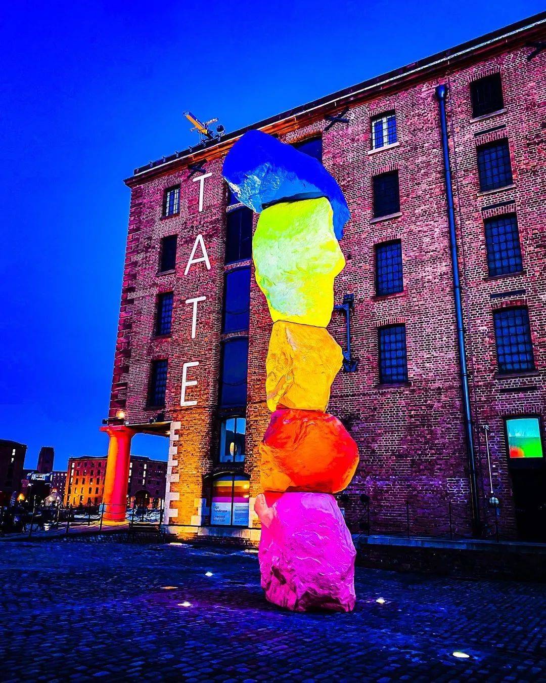 知识科普|怎么用 “艺术” 形容孤独感？