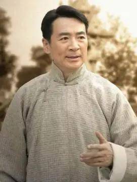 《北方有佳人》演员现状，昔年第一童星风光不