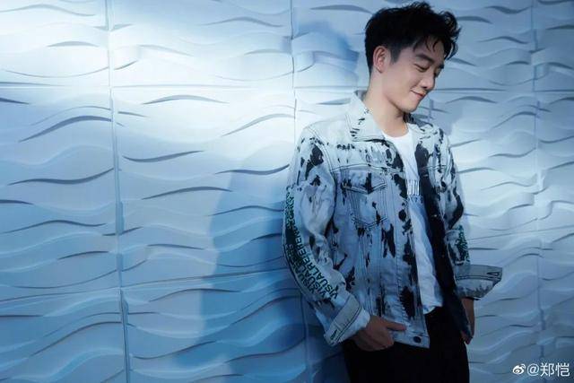 郑恺风流本性难改?网曝苗苗孕期偶遇郑恺逛夜