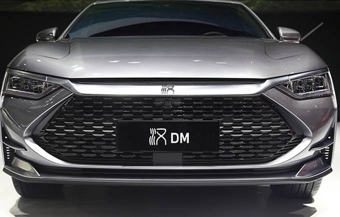 壹号车讯比亚迪汉dm四驱性能版尊贵型上市百公里加速47秒