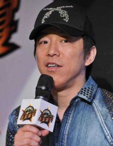 他曾让刘德华难堪,挑衅黄渤,写书教人说话,