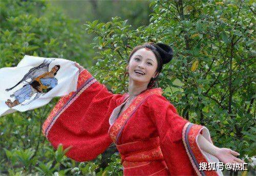 “分明颜值不高，却偏要演美人”的4大女星