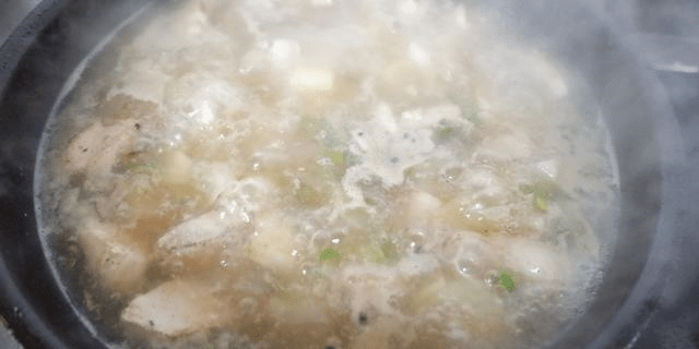 米饭配土豆怎么做好吃 95eb863ae9c74ba8b090920f4fa9b184.png