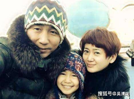 沙宝亮深夜与美女同回酒店疑似出轨，女方刚和