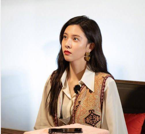 宋妍霏开撕张一山？怒斥对方是渣男？其助理手